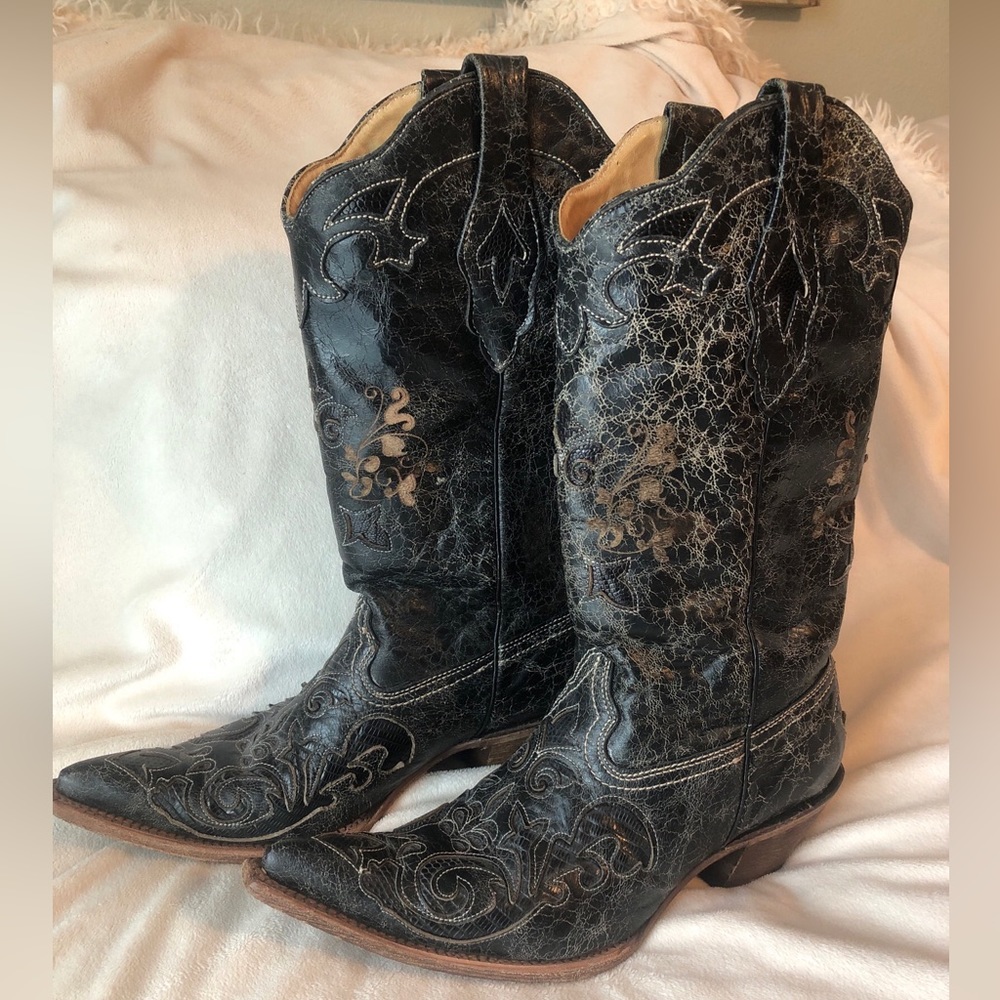 WOMENS CORRAL BOOTS